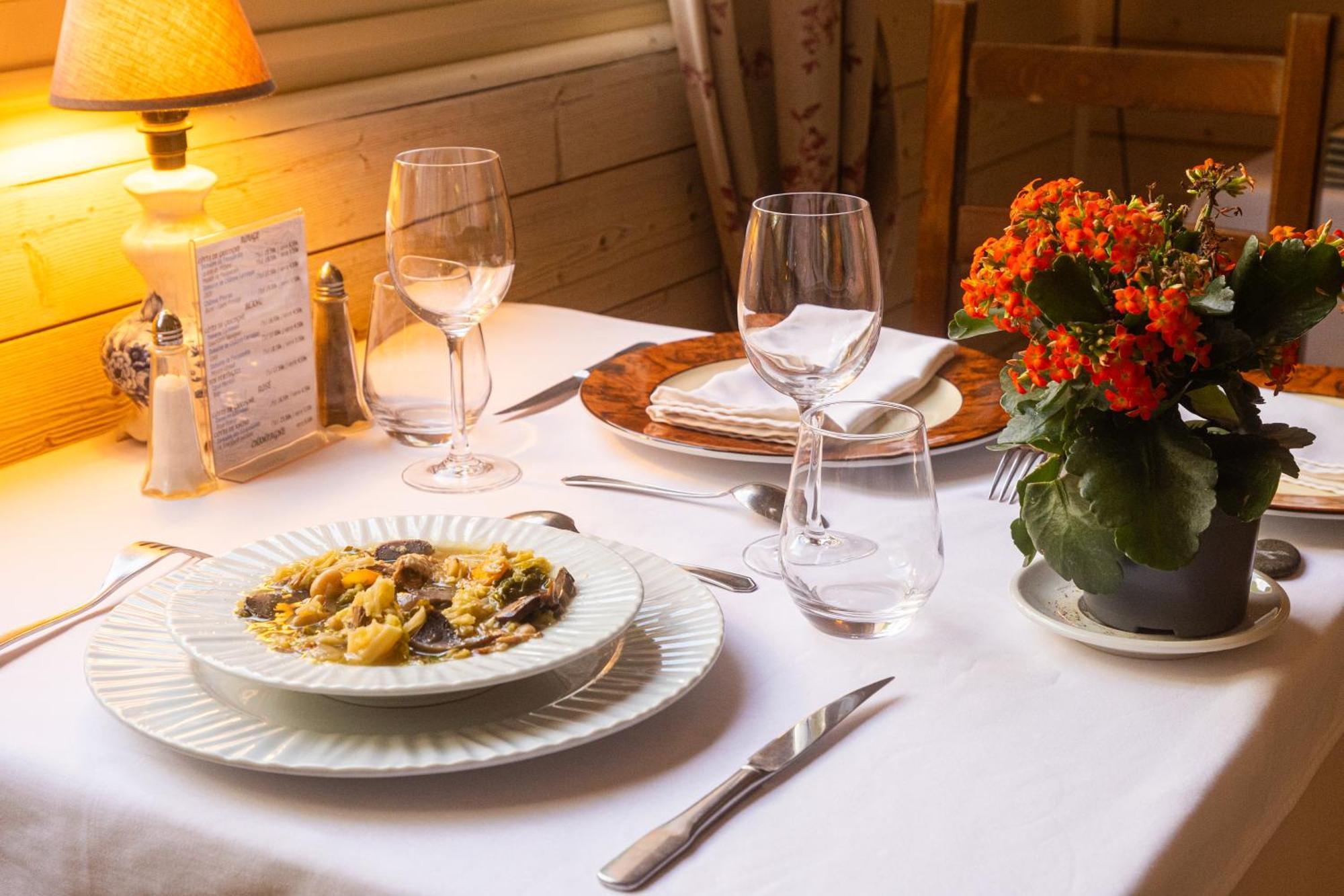 Hotel Restaurant Des Thermes Castéra-Verduzan エクステリア 写真