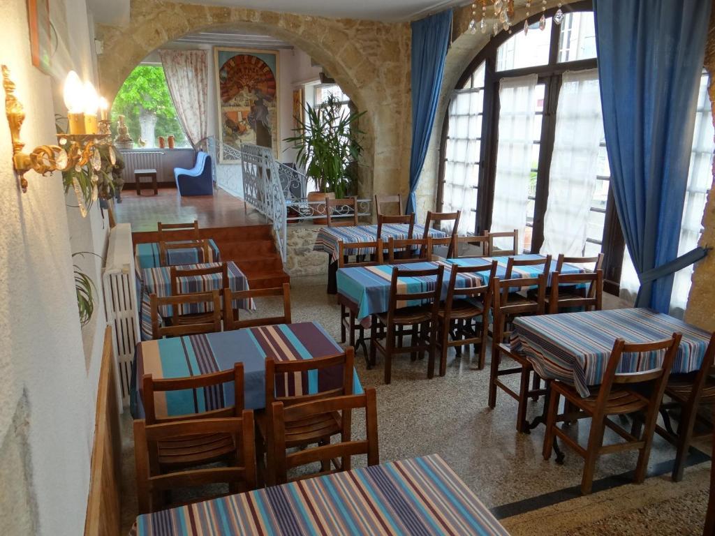 Hotel Restaurant Des Thermes Castéra-Verduzan エクステリア 写真