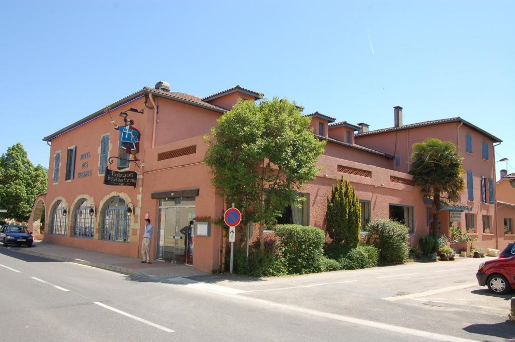 Hotel Restaurant Des Thermes Castéra-Verduzan エクステリア 写真